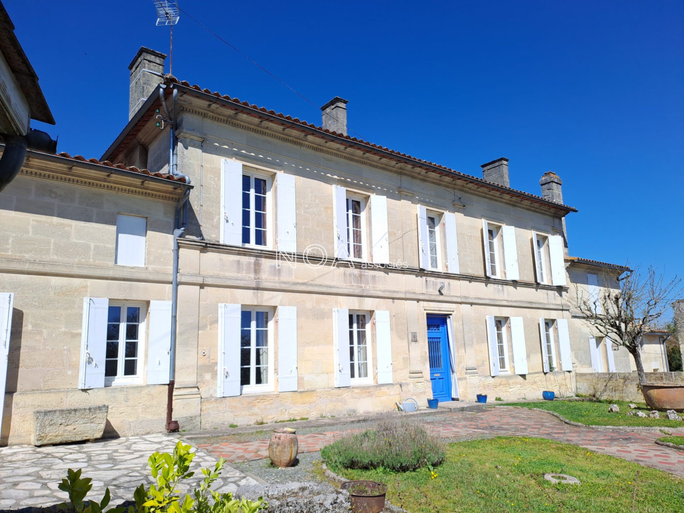 Maison de caractère avec dépendances