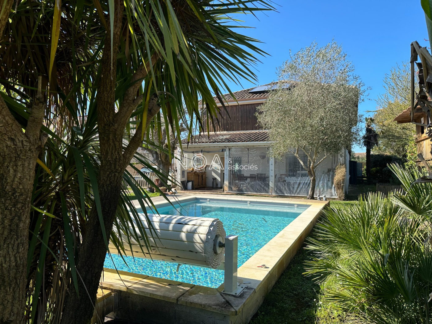 Villa aux vastes volumes