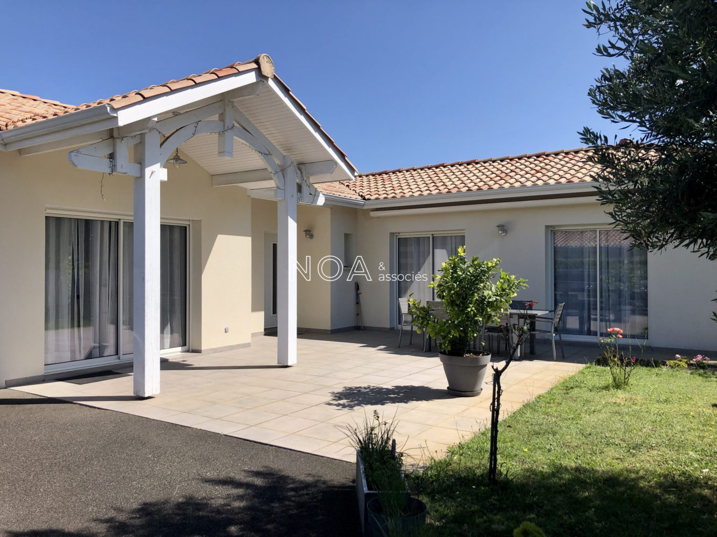 Maison contemporaine, proche commodités