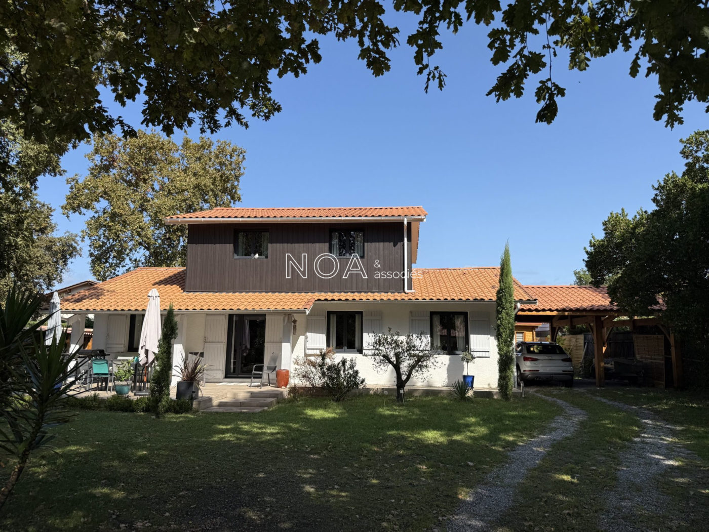 Maison familiale sur joli terrain, au calme